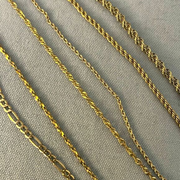 Elegant Gold Filled  Chain Necklace - Picture 2 of 3